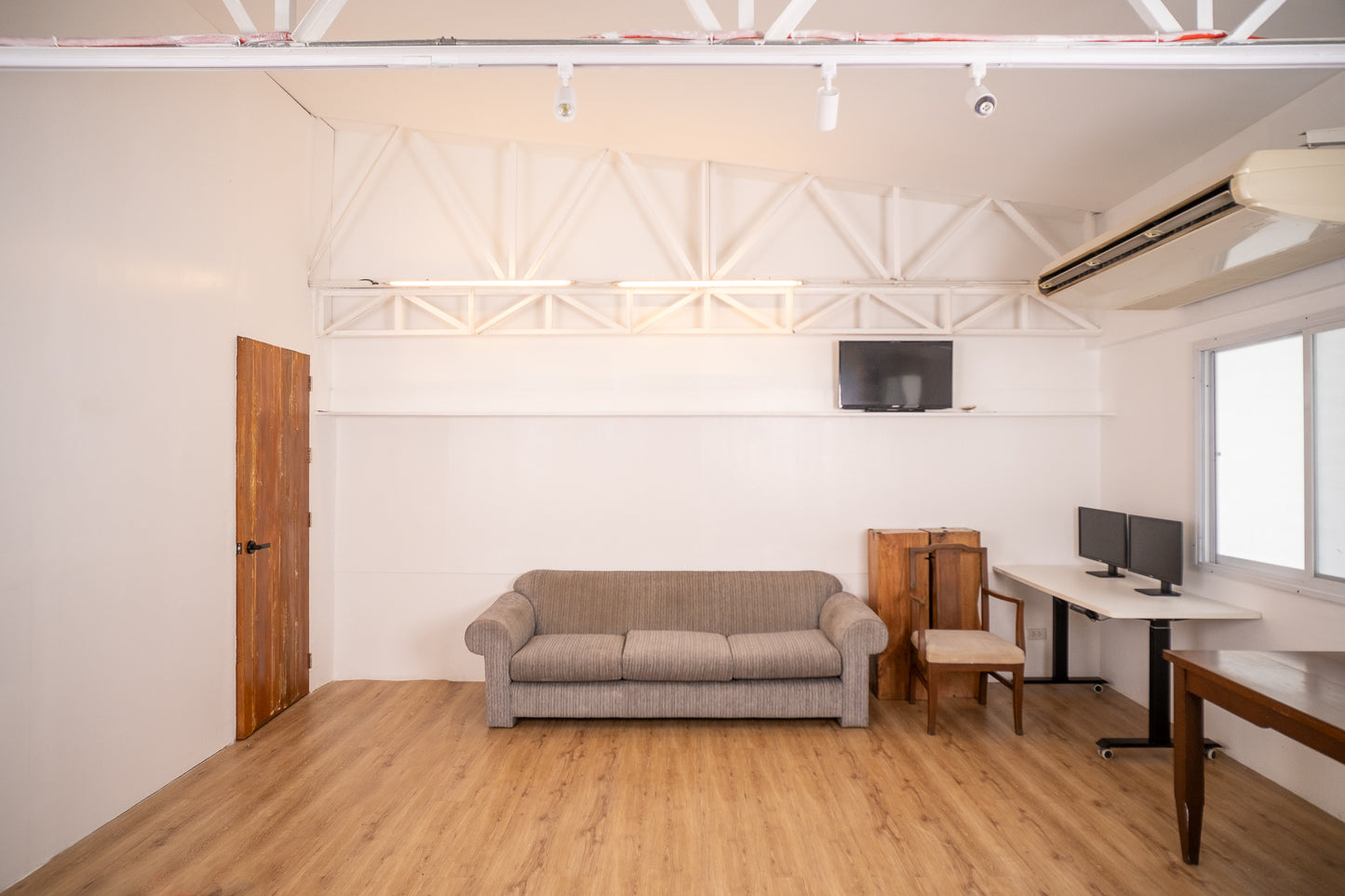 Makati Video and Photo Studio with Cozy Interiors, and Livestreaming Bandwidth